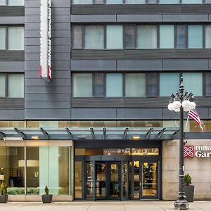 Hilton Garden Inn Chicago Downtown Riverwalk